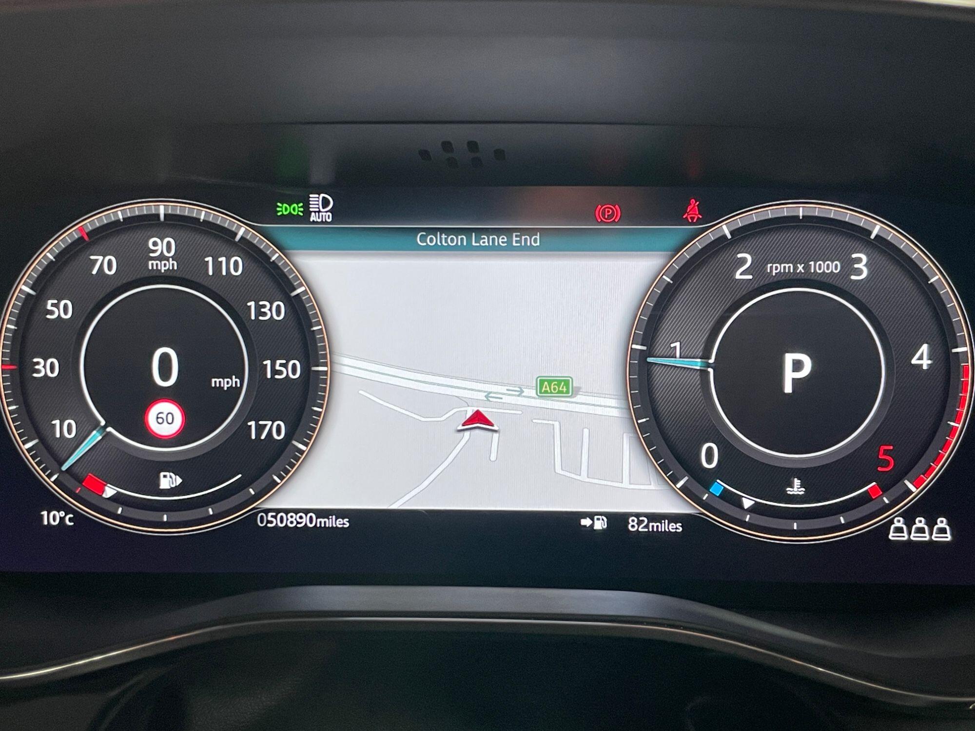 Jaguar F-Pace - Image 39