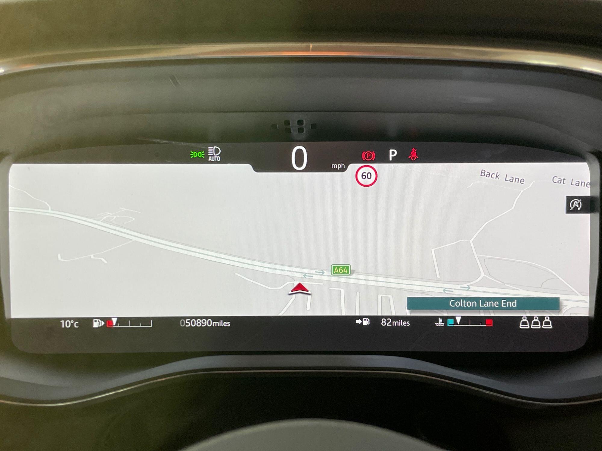 Jaguar F-Pace - Image 40