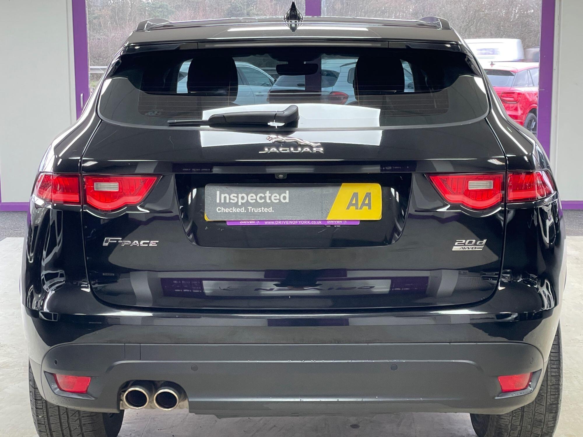 Jaguar F-Pace - Image 9
