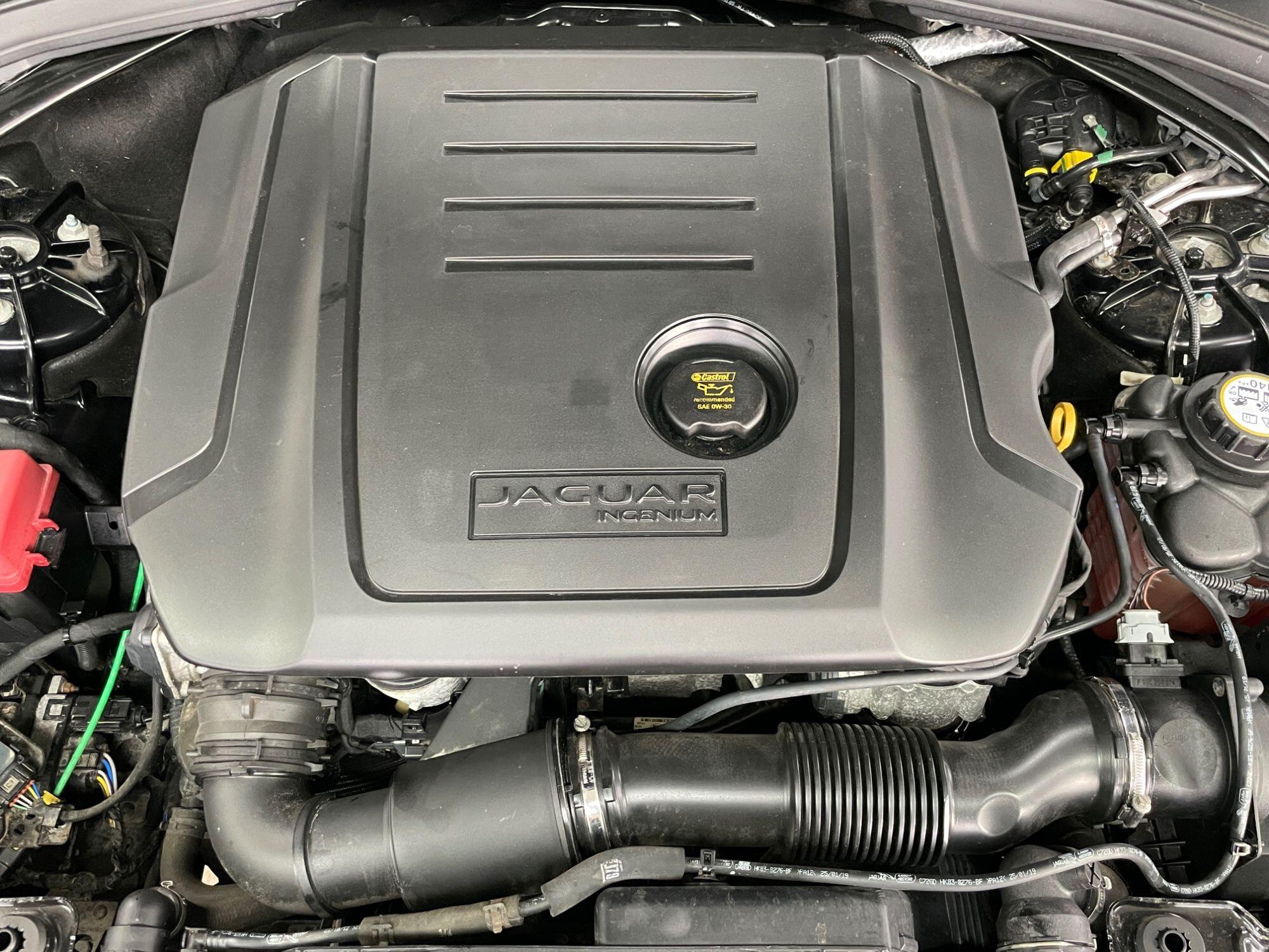 Jaguar F-Pace - Image 19