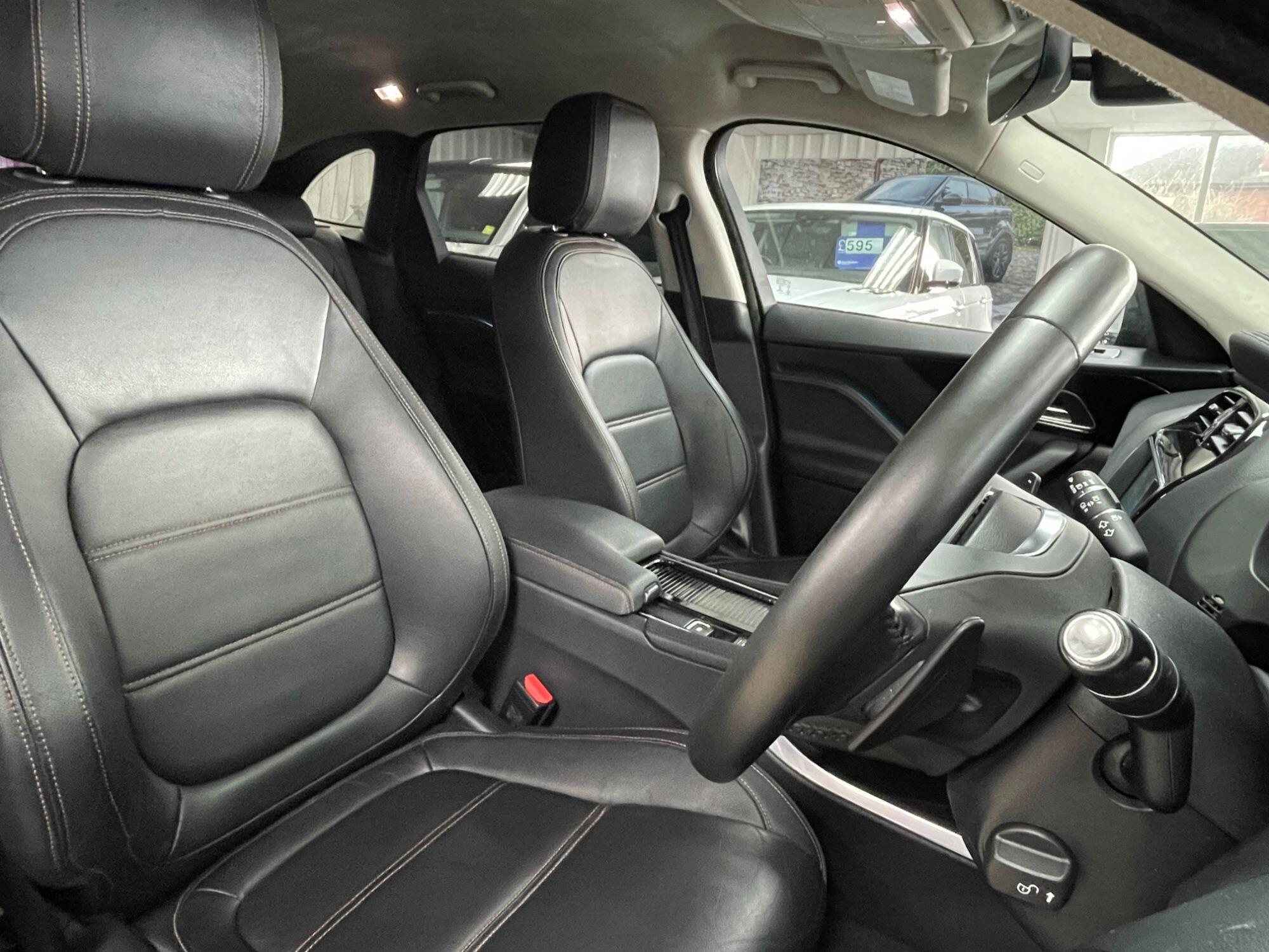 Jaguar F-Pace - Image 26