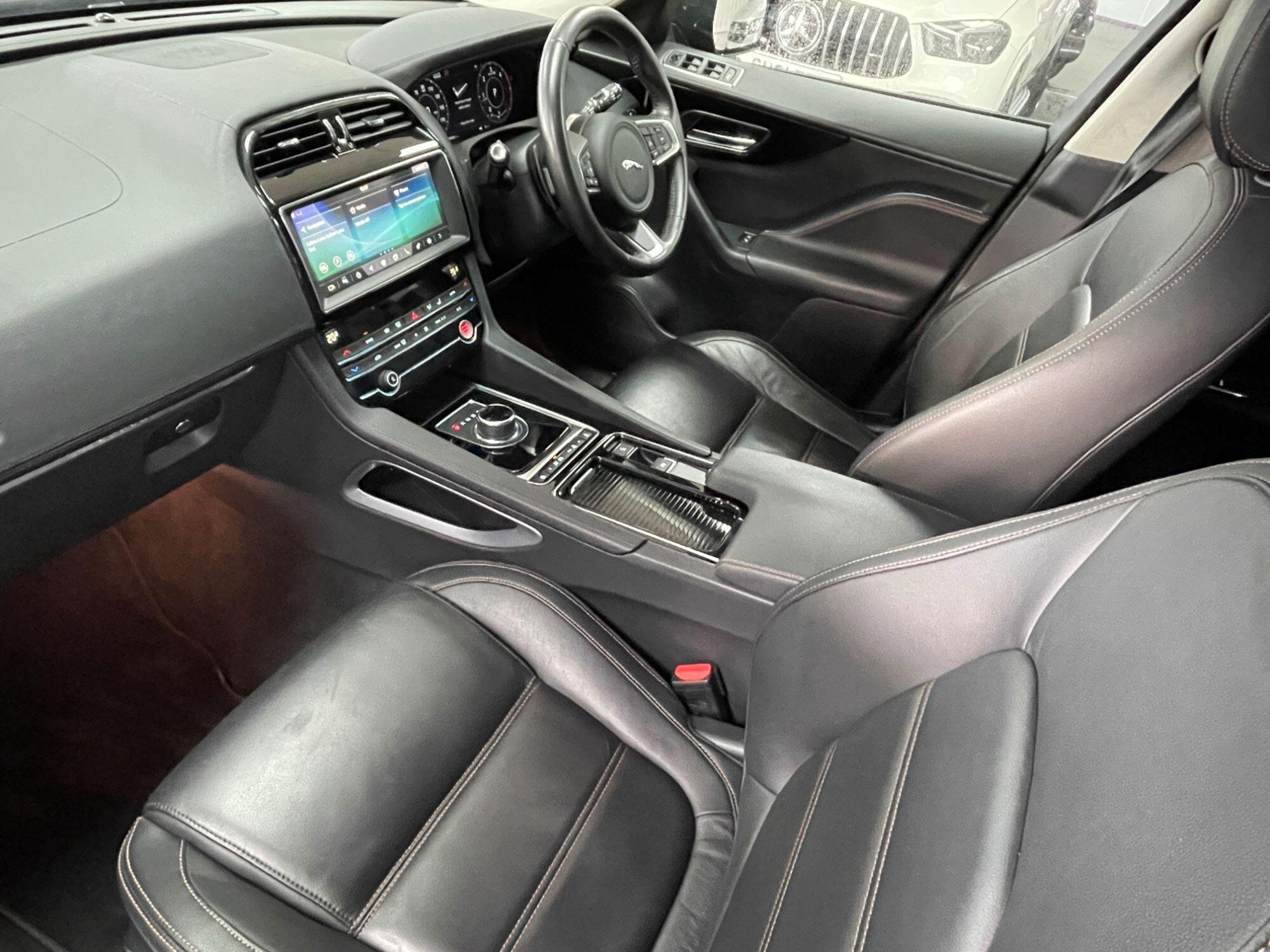 Jaguar F-Pace - Image 32