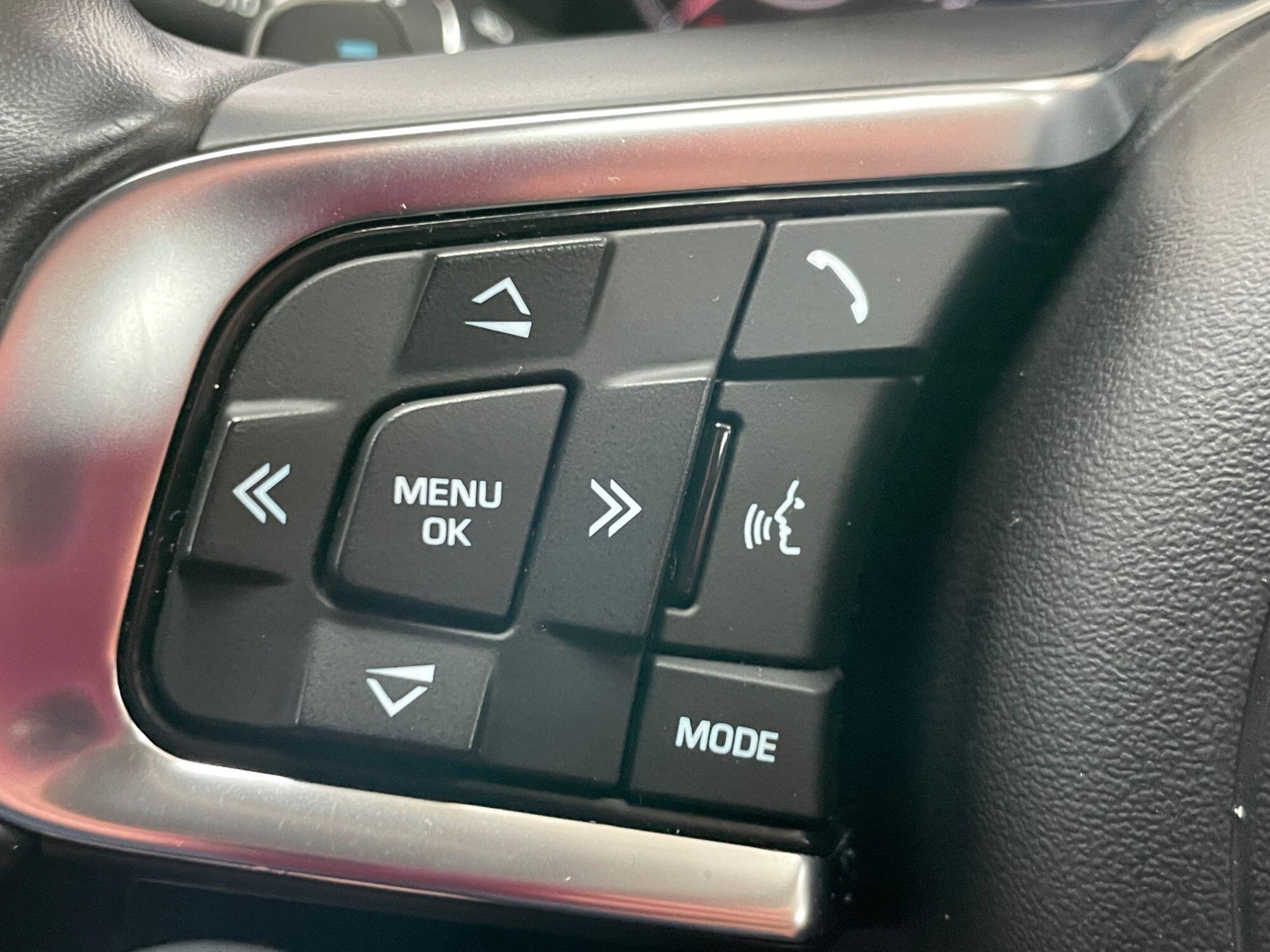 Jaguar F-Pace - Image 36