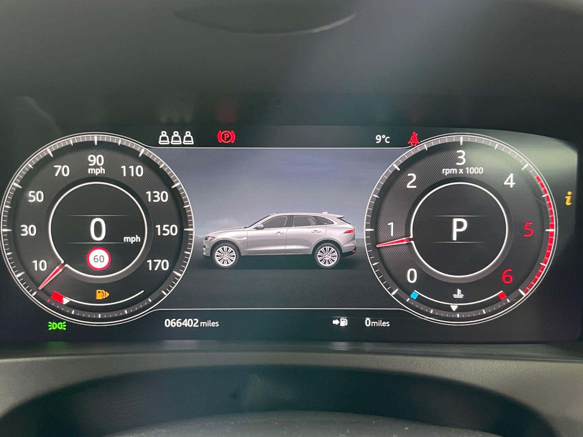 Jaguar F-Pace - Image 38