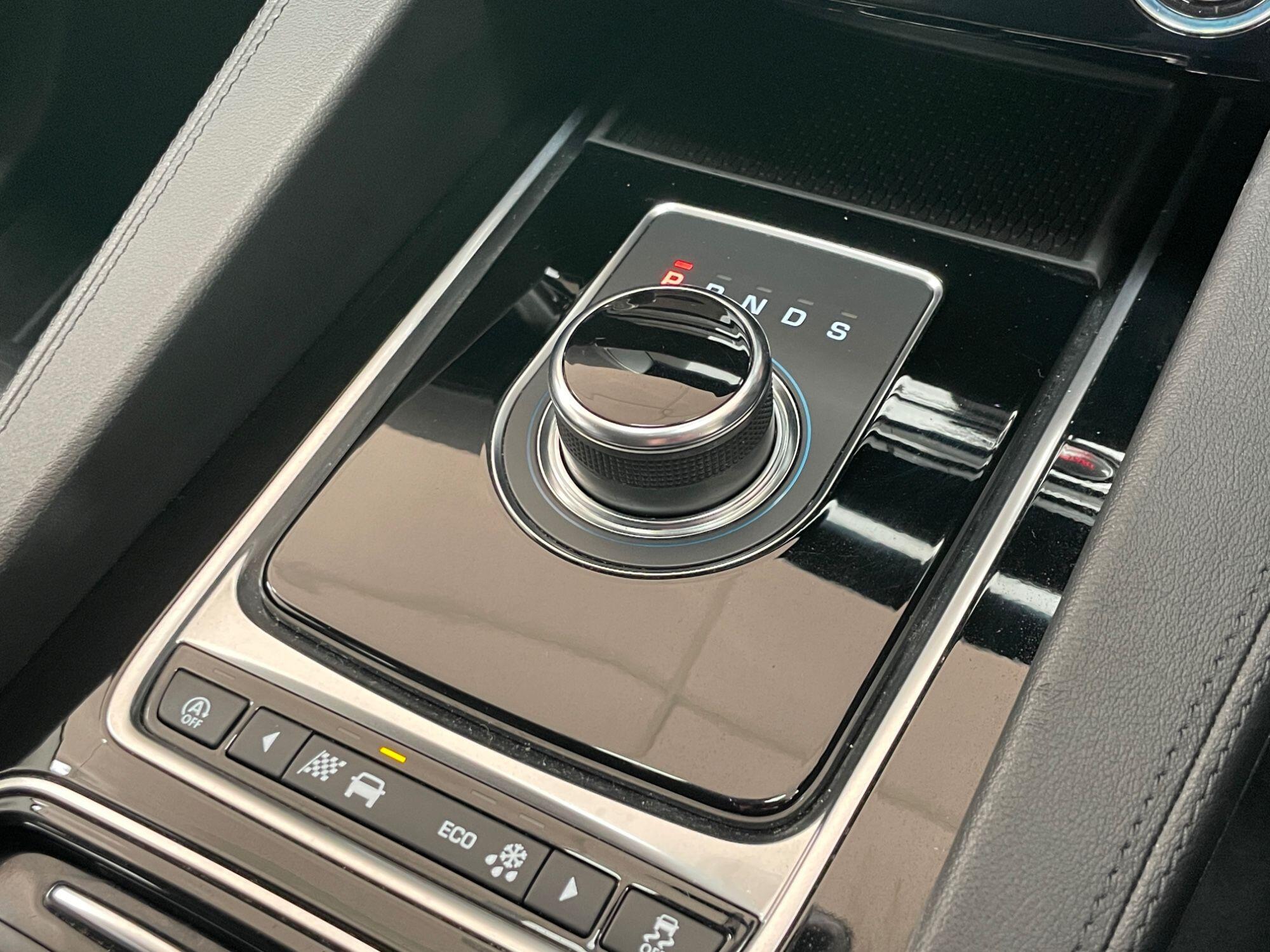 Jaguar F-Pace - Image 48