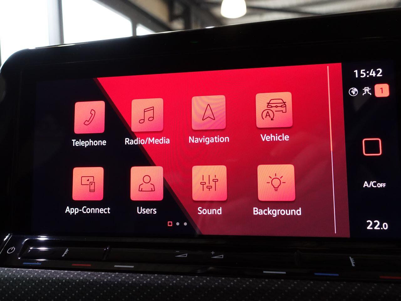 Volkswagen Golf - Image 22