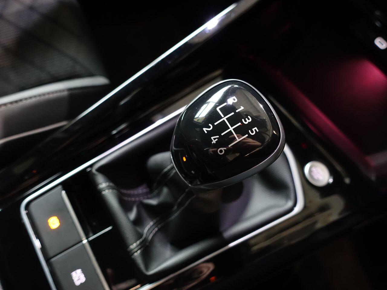 Volkswagen Golf - Image 33