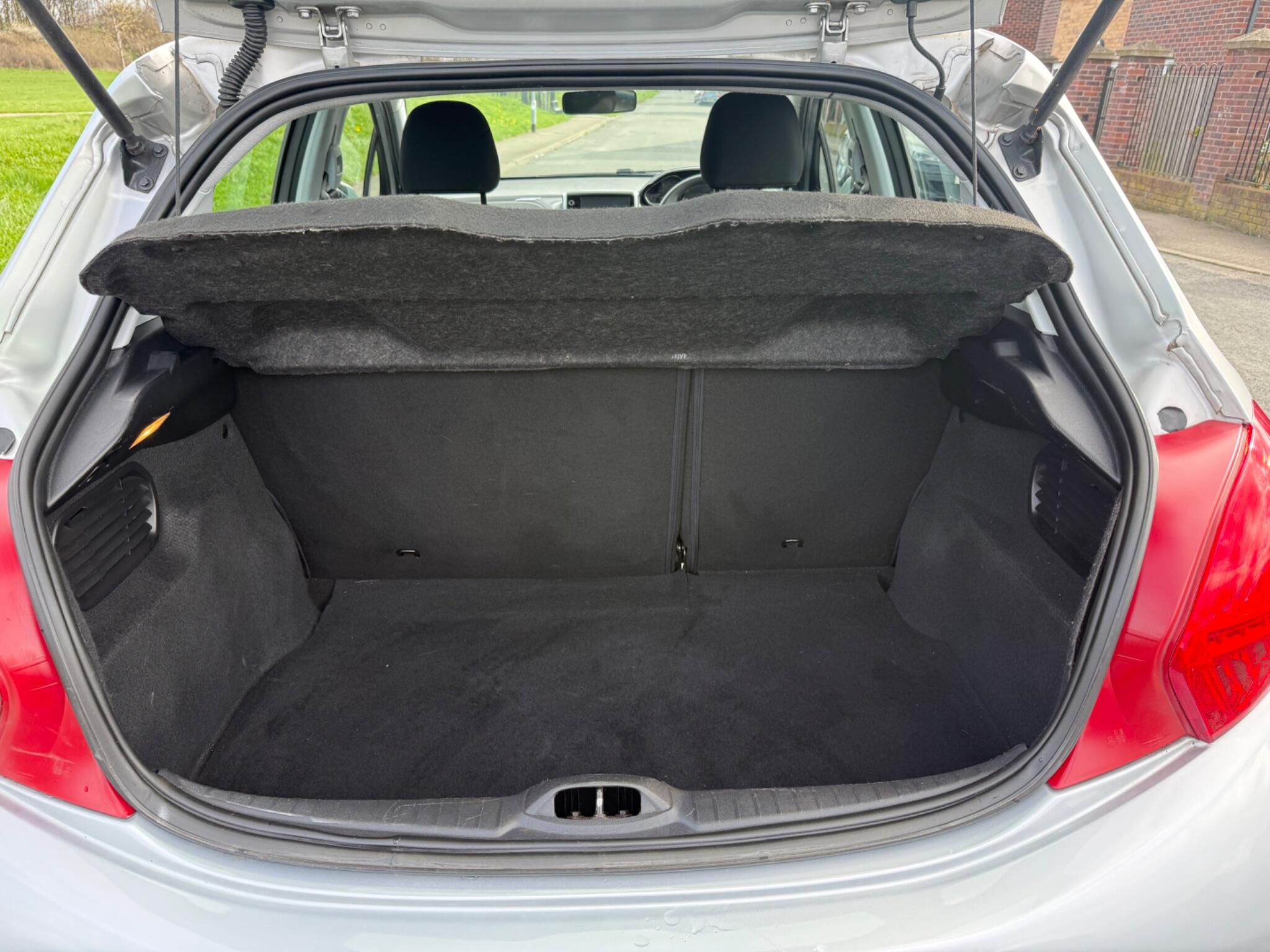 Peugeot 208 - Image 15