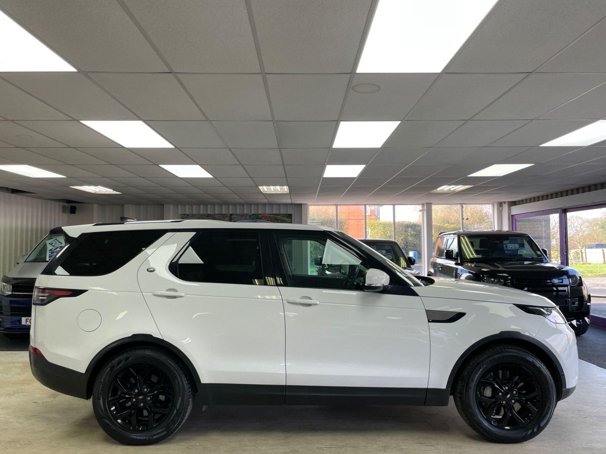 Land Rover Discovery - Image 8