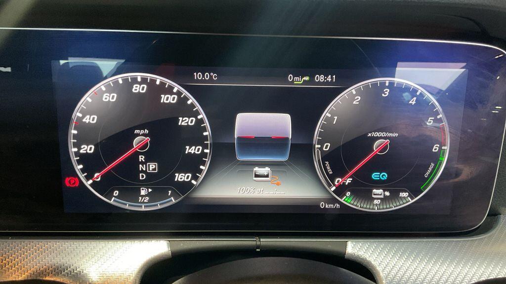 Mercedes-benz E-CLASS - Image 4