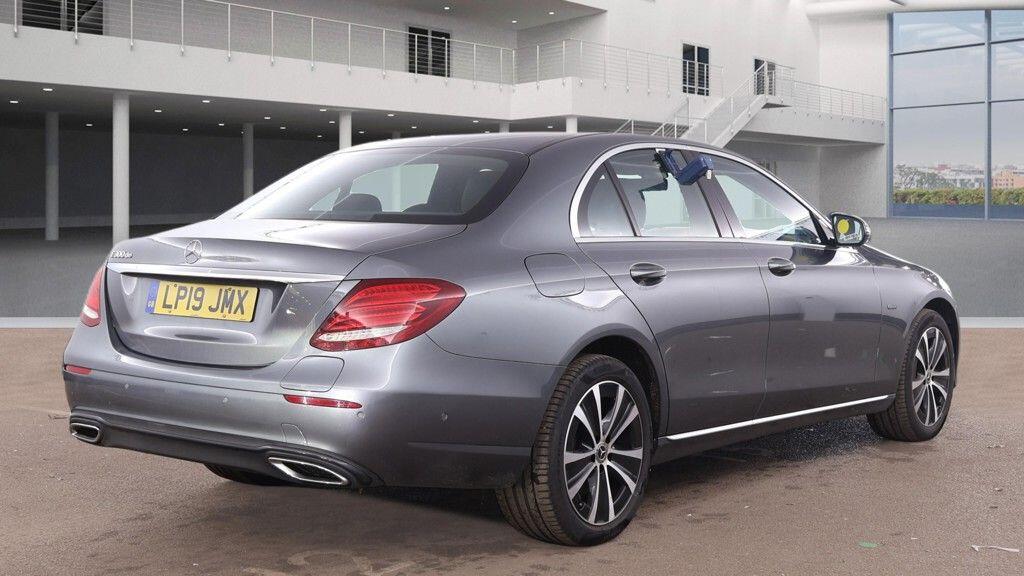 Mercedes-benz E-CLASS - Image 7