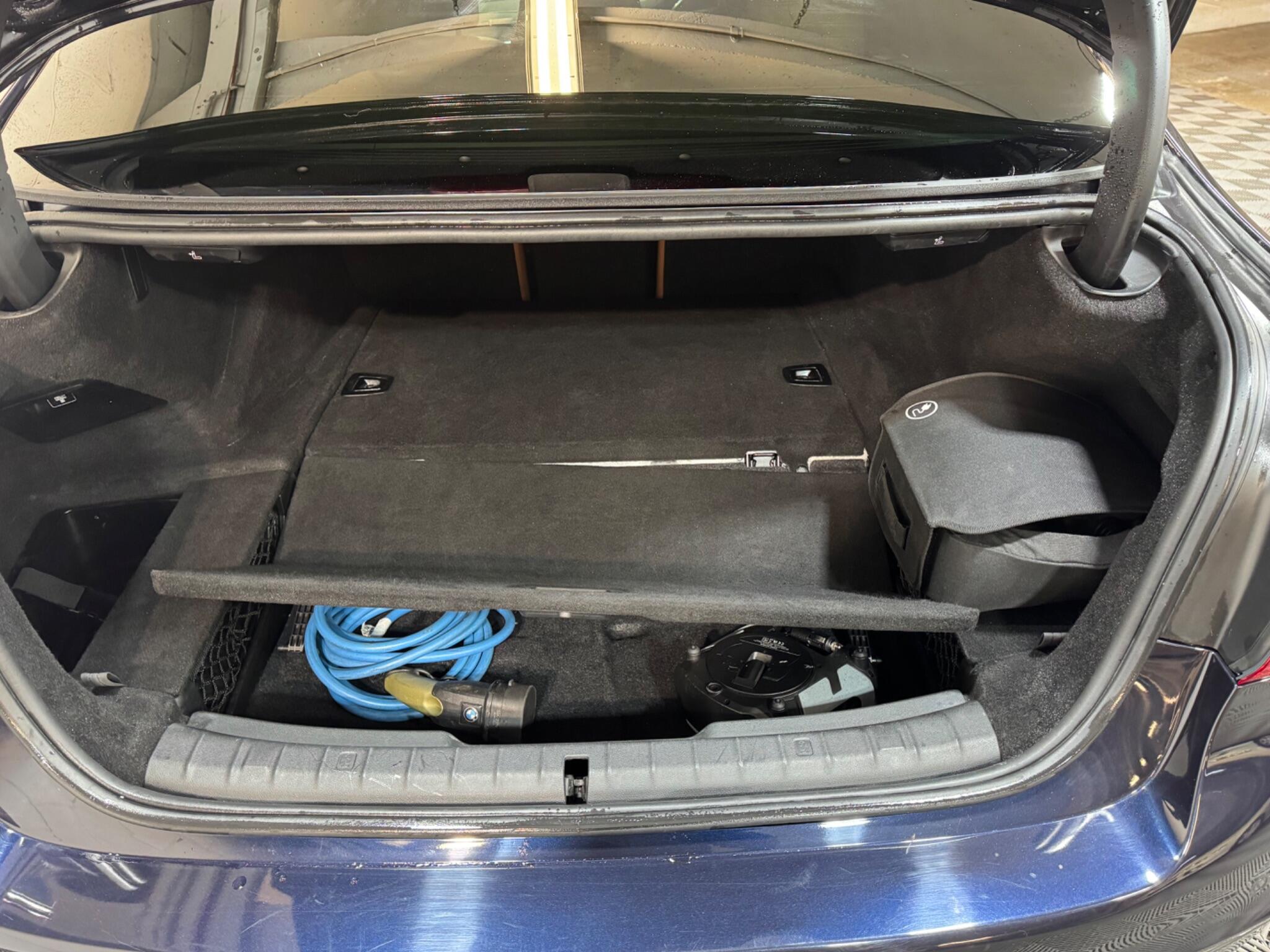 BMW 5 Series - Image 13