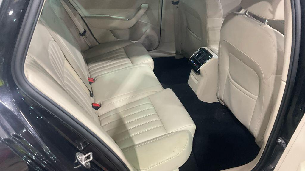 Skoda Superb - Image 7