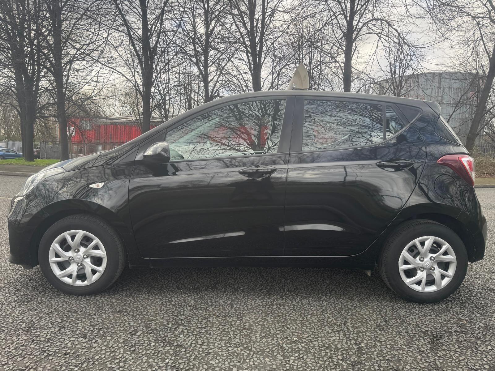 Hyundai i10 - Image 10