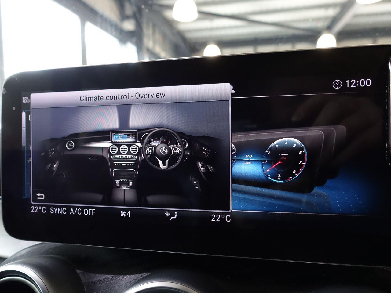 Mercedes C-Class - Image 32