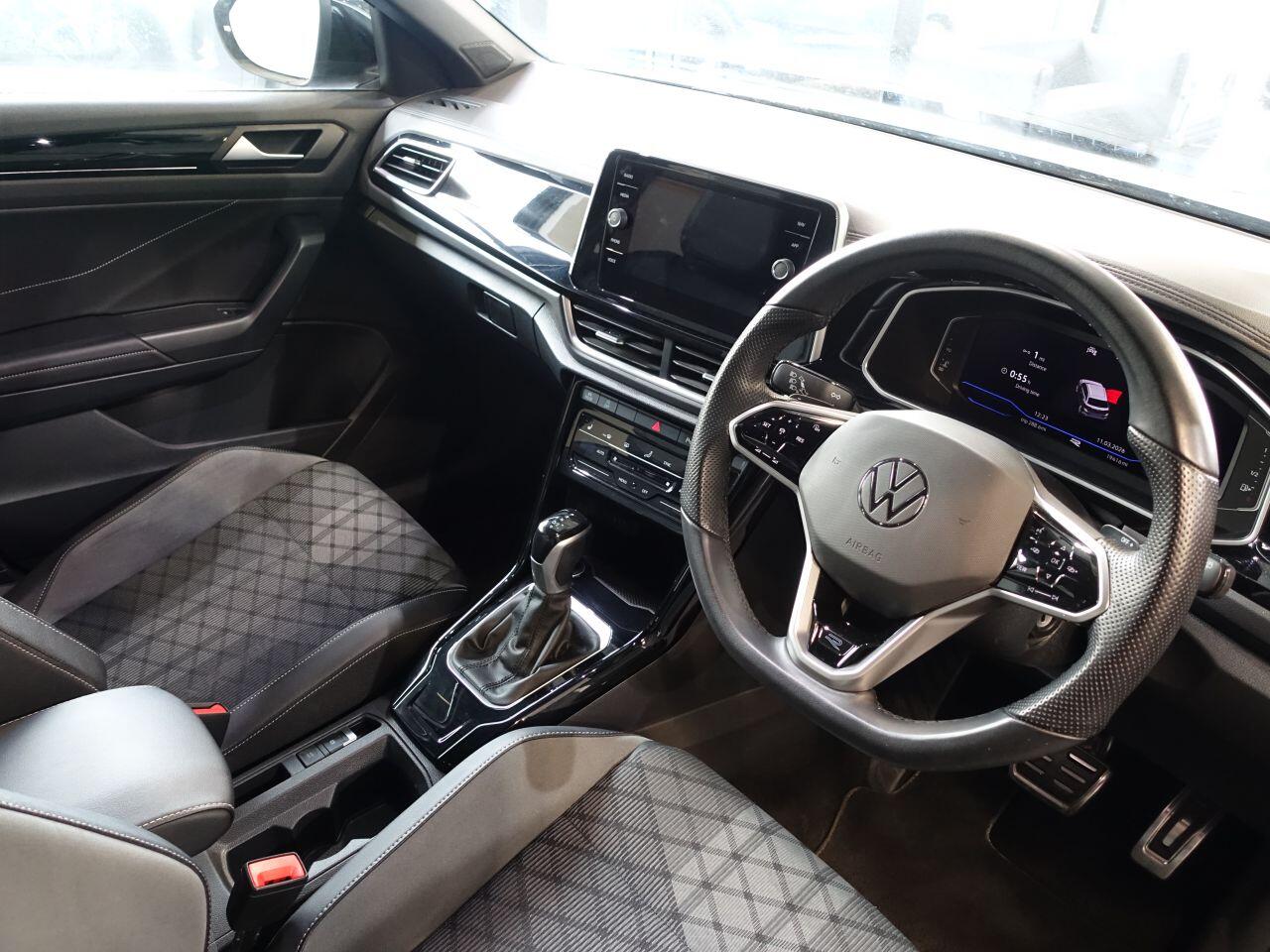 Volkswagen T-Roc - Image 2