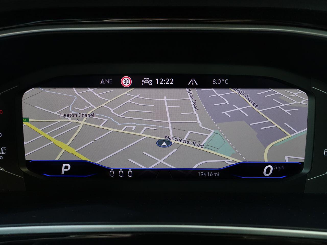 Volkswagen T-Roc - Image 3