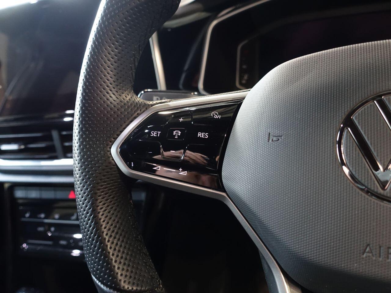 Volkswagen T-Roc - Image 21