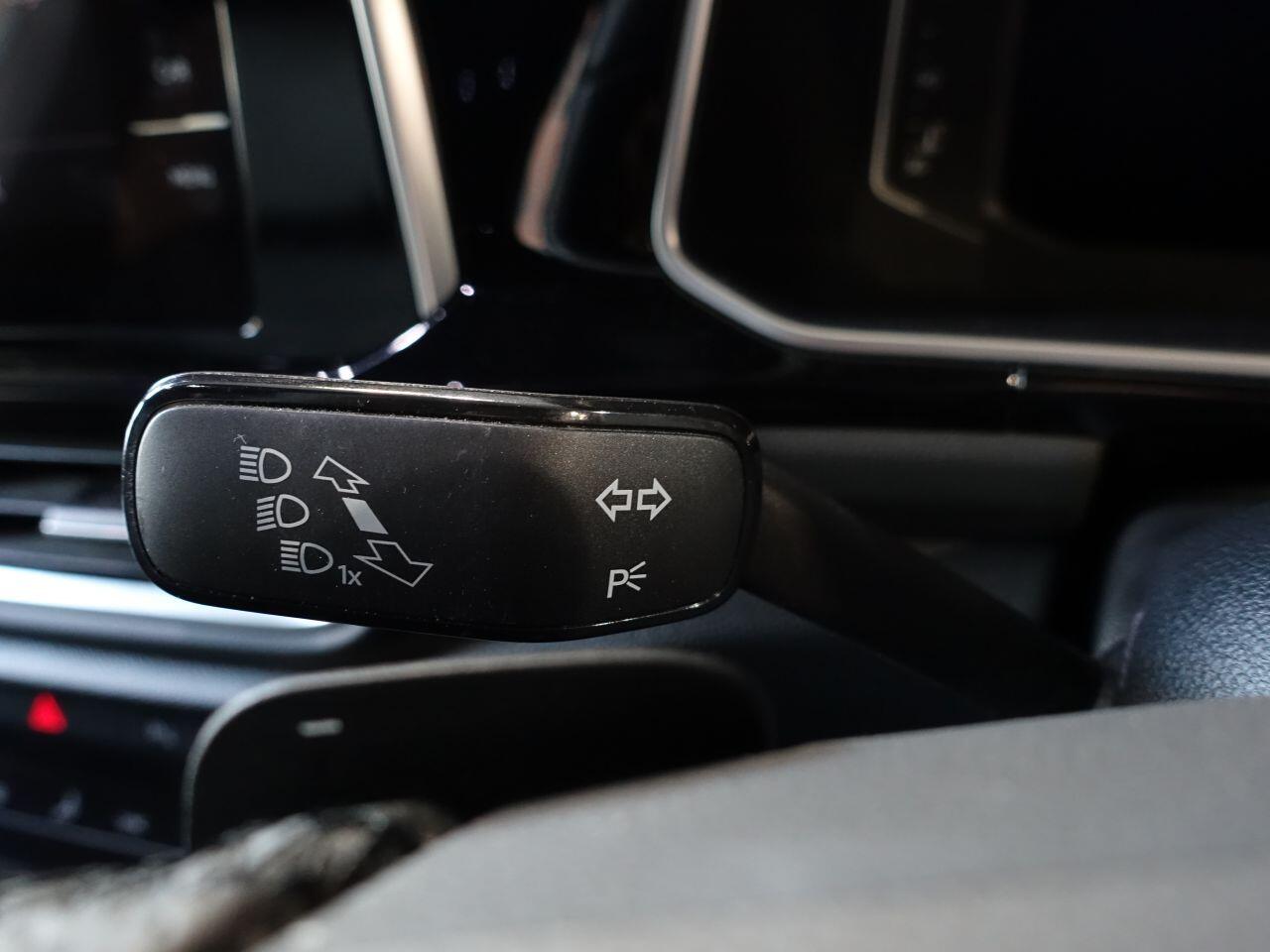 Volkswagen T-Roc - Image 23