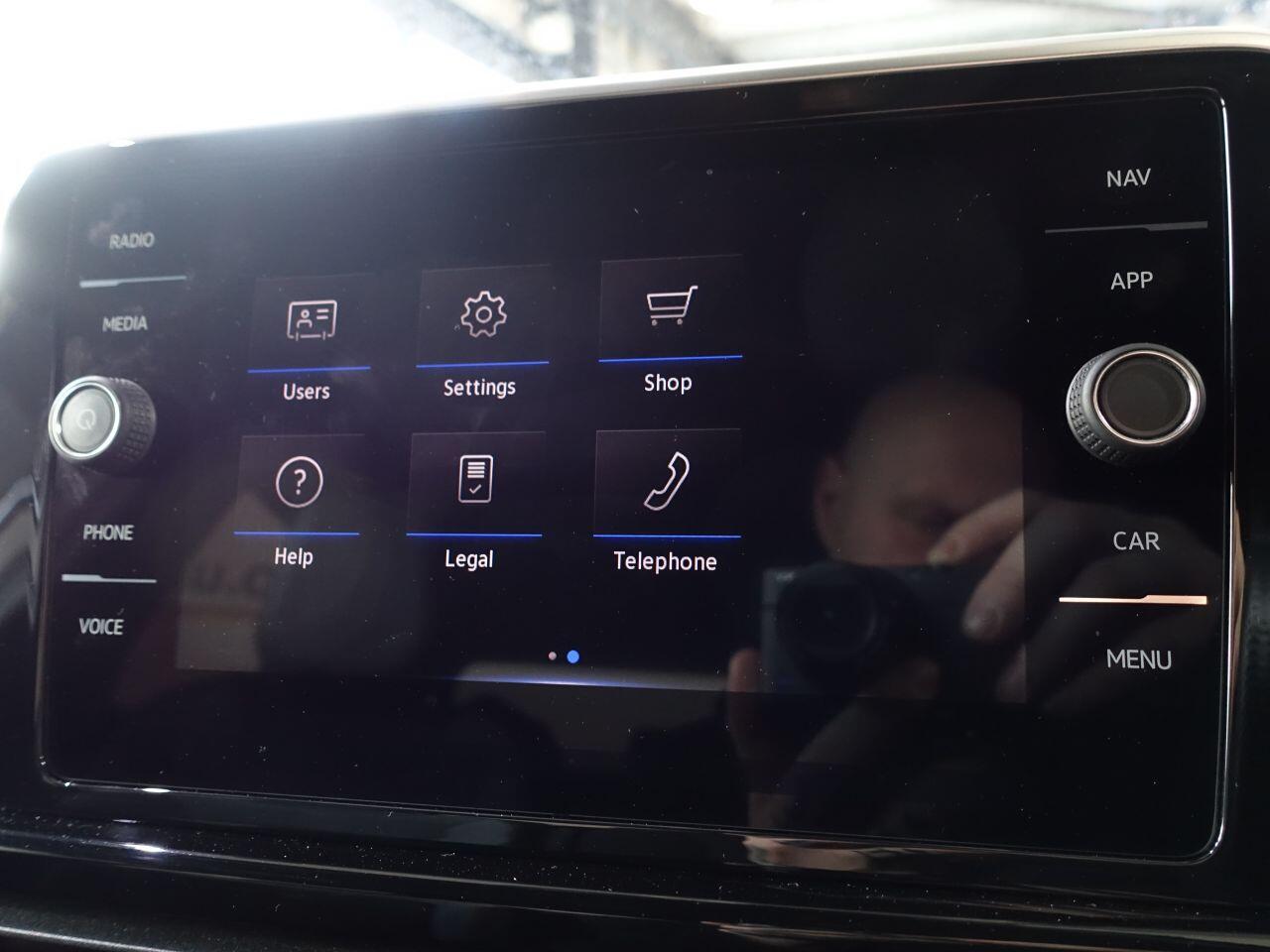 Volkswagen T-Roc - Image 31