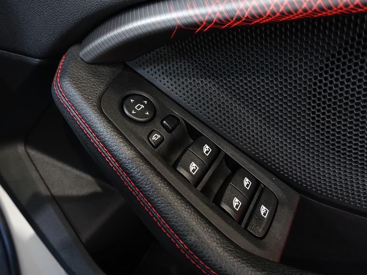 BMW 1 Series - Image 15