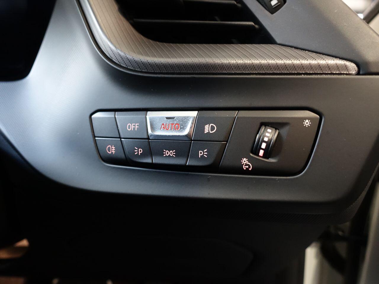 BMW 1 Series - Image 18