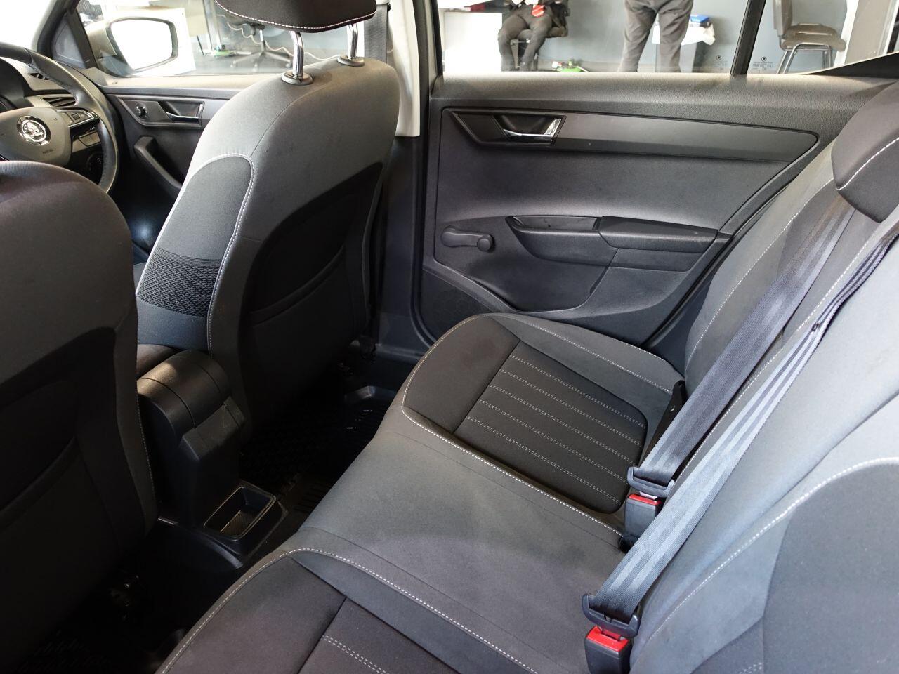 Skoda Fabia - Image 38