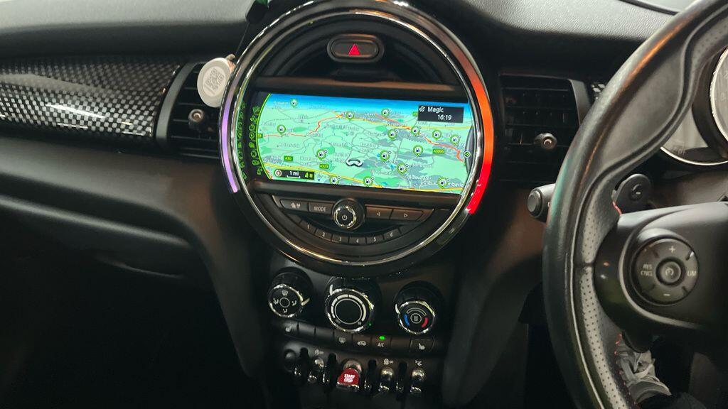 MINI Hatch - Image 3