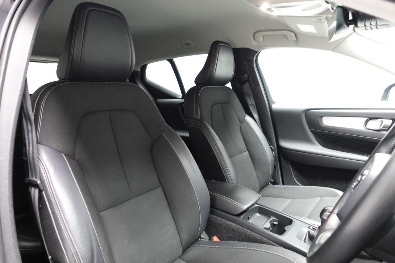Volvo XC40 - Image 33