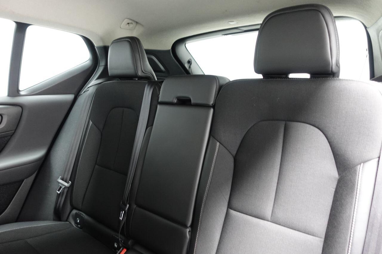 Volvo XC40 - Image 40
