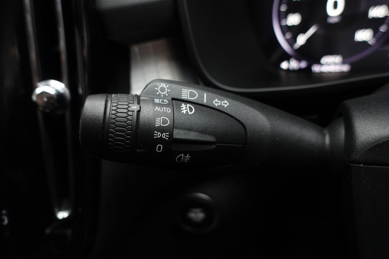 Volvo XC40 - Image 31