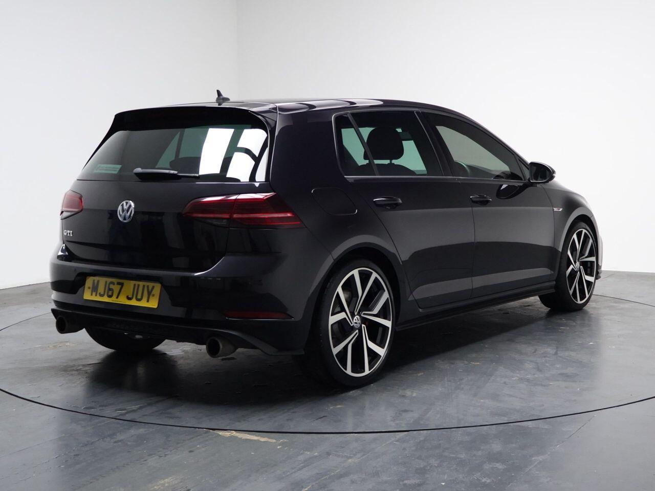 Volkswagen Golf - Image 14