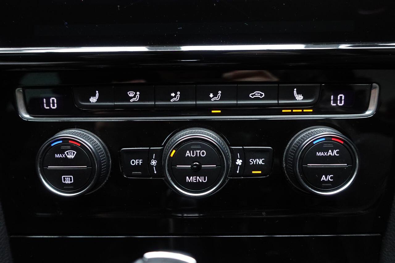 Volkswagen Golf - Image 38