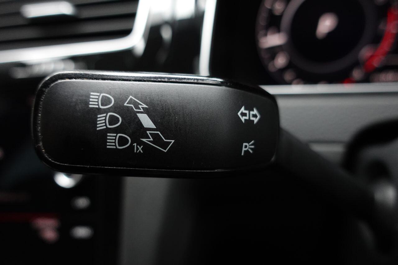 Volkswagen Golf - Image 50