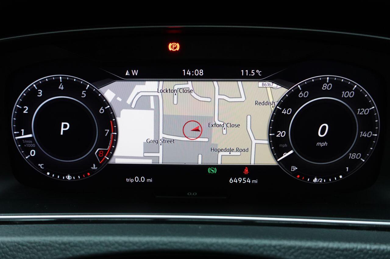 Volkswagen Golf - Image 52