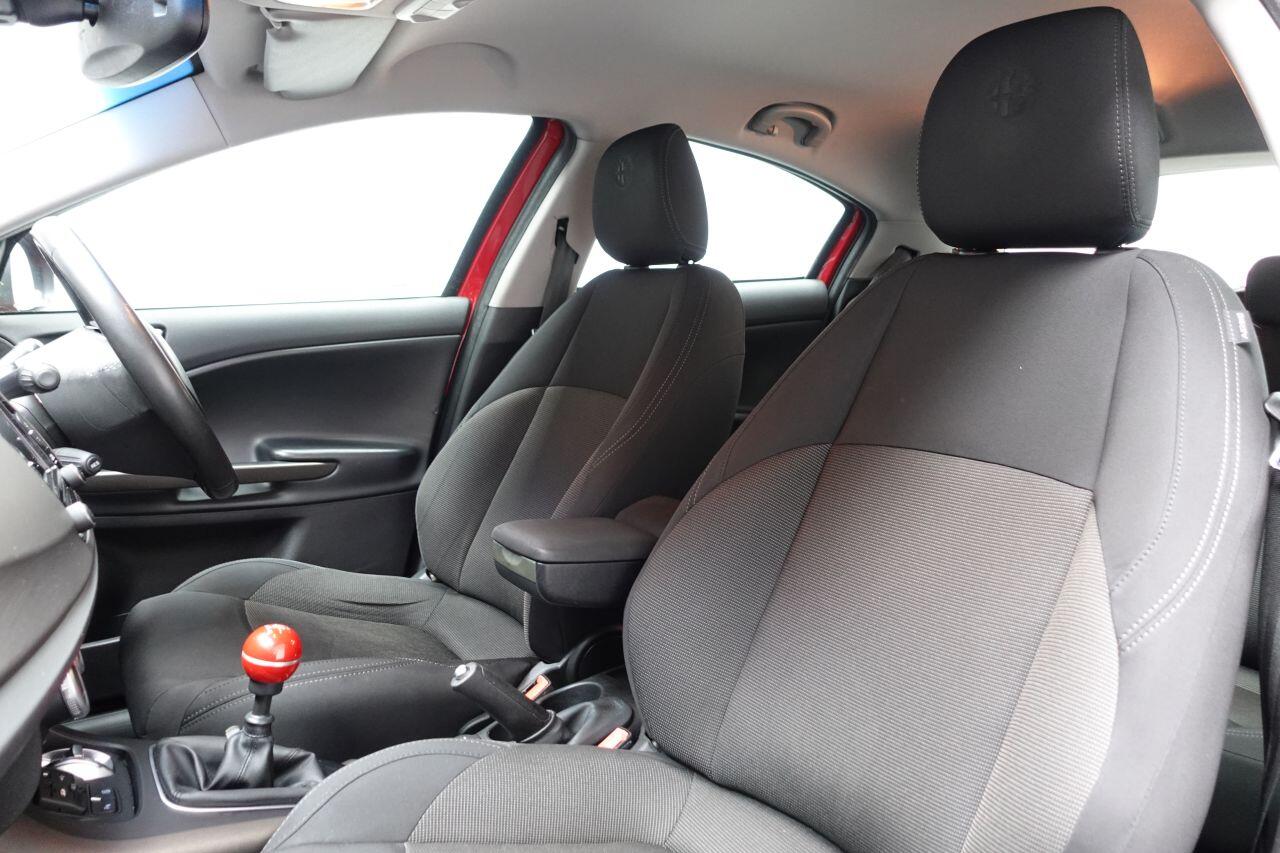 Alfa Romeo Giulietta - Image 34