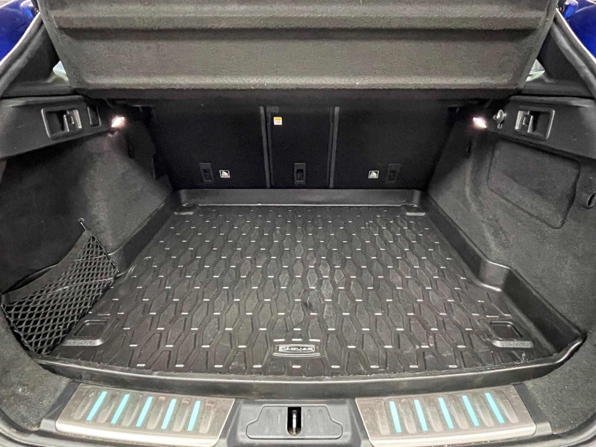 Jaguar F-Pace - Image 18