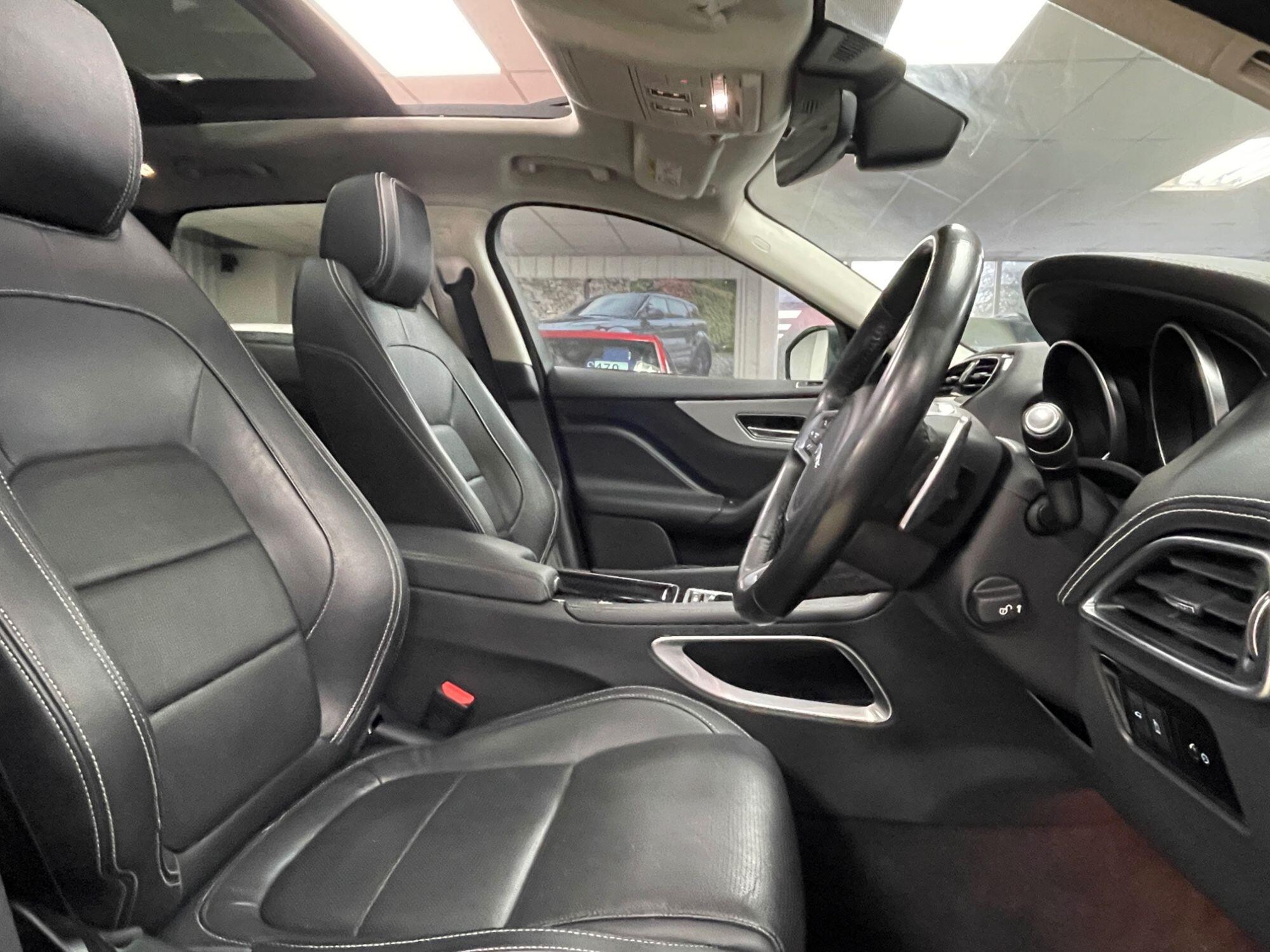 Jaguar F-Pace - Image 25