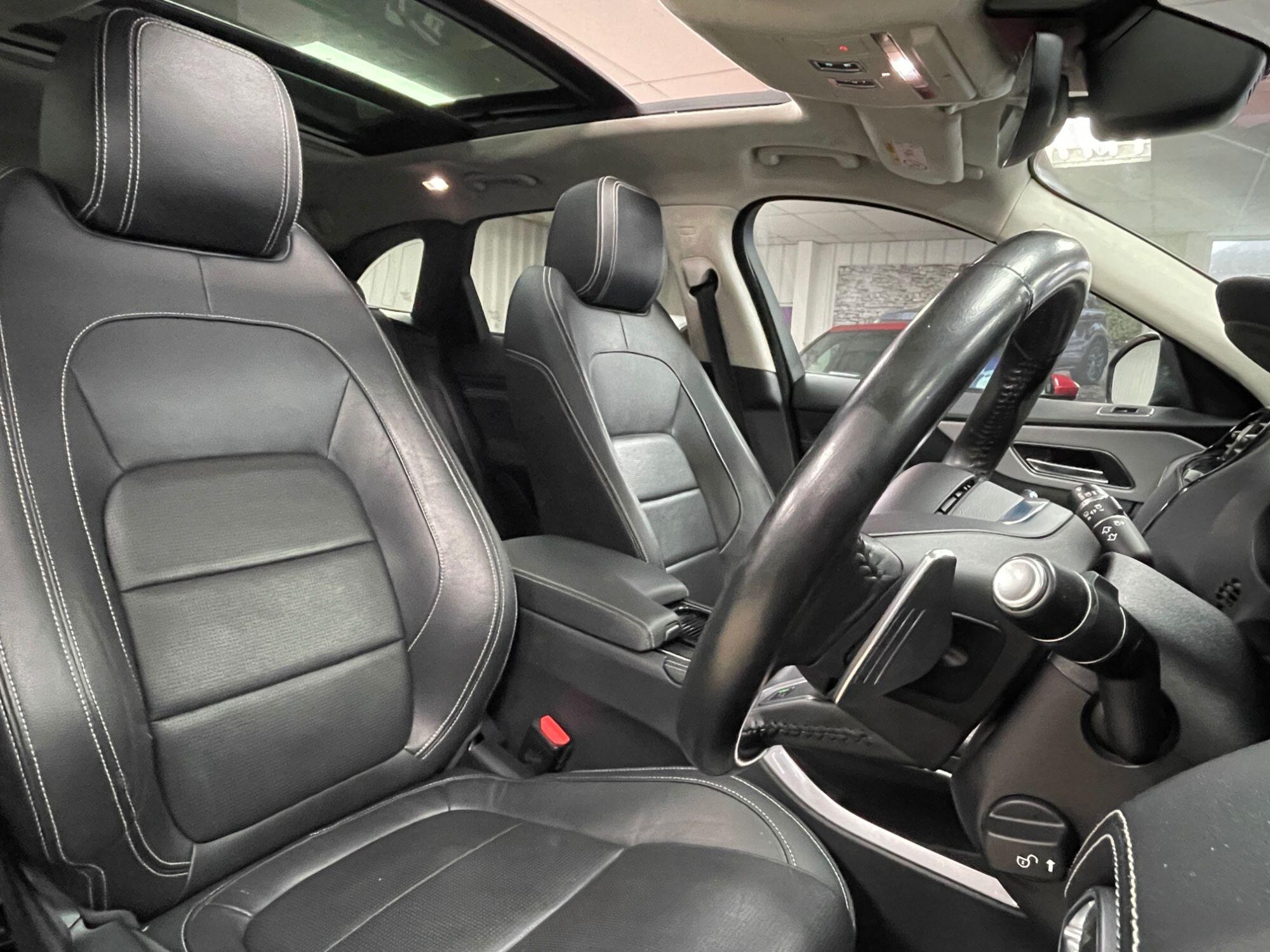 Jaguar F-Pace - Image 26