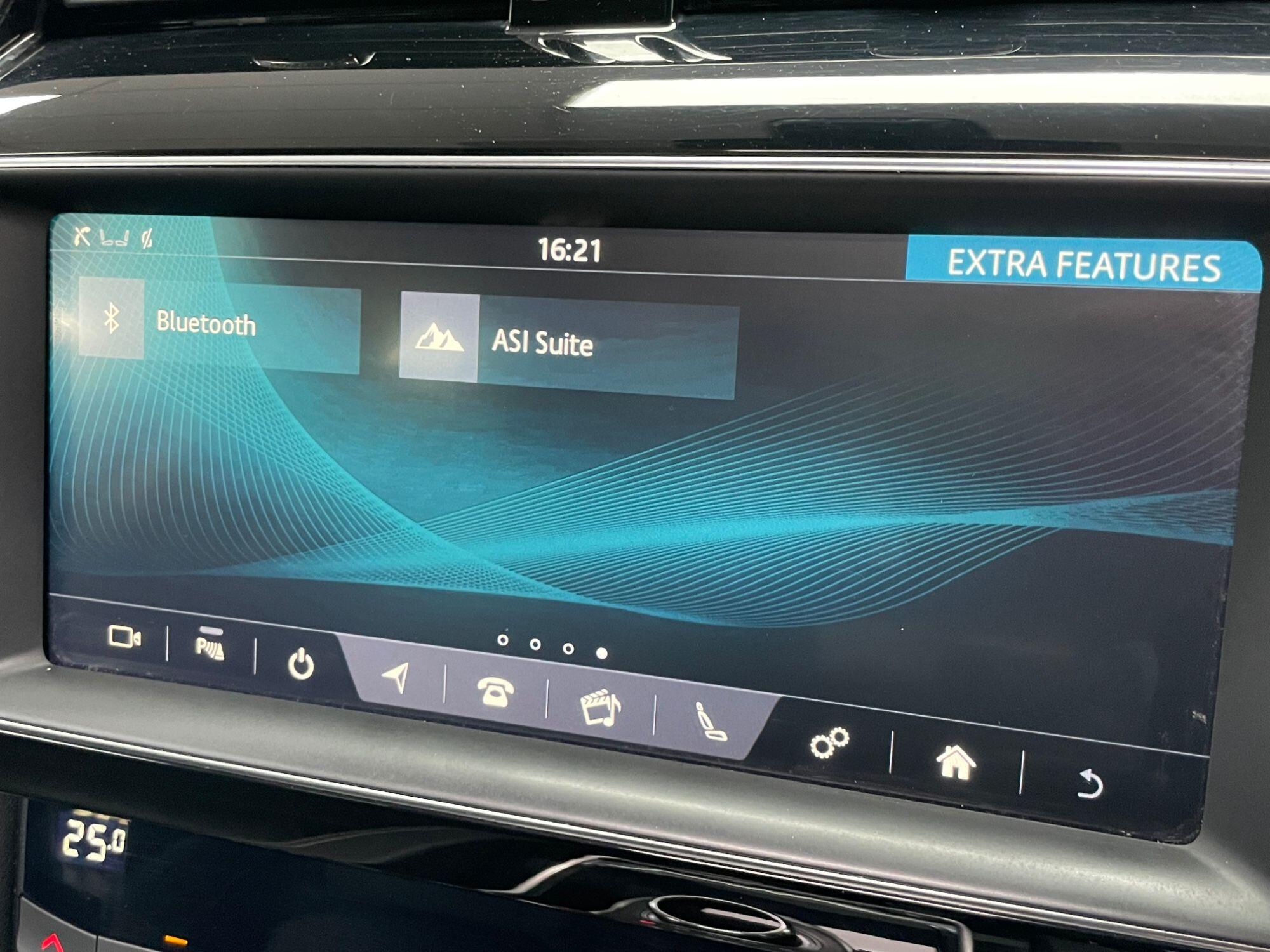 Jaguar F-Pace - Image 45