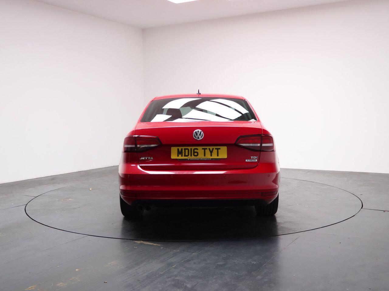 Volkswagen Jetta - Image 11