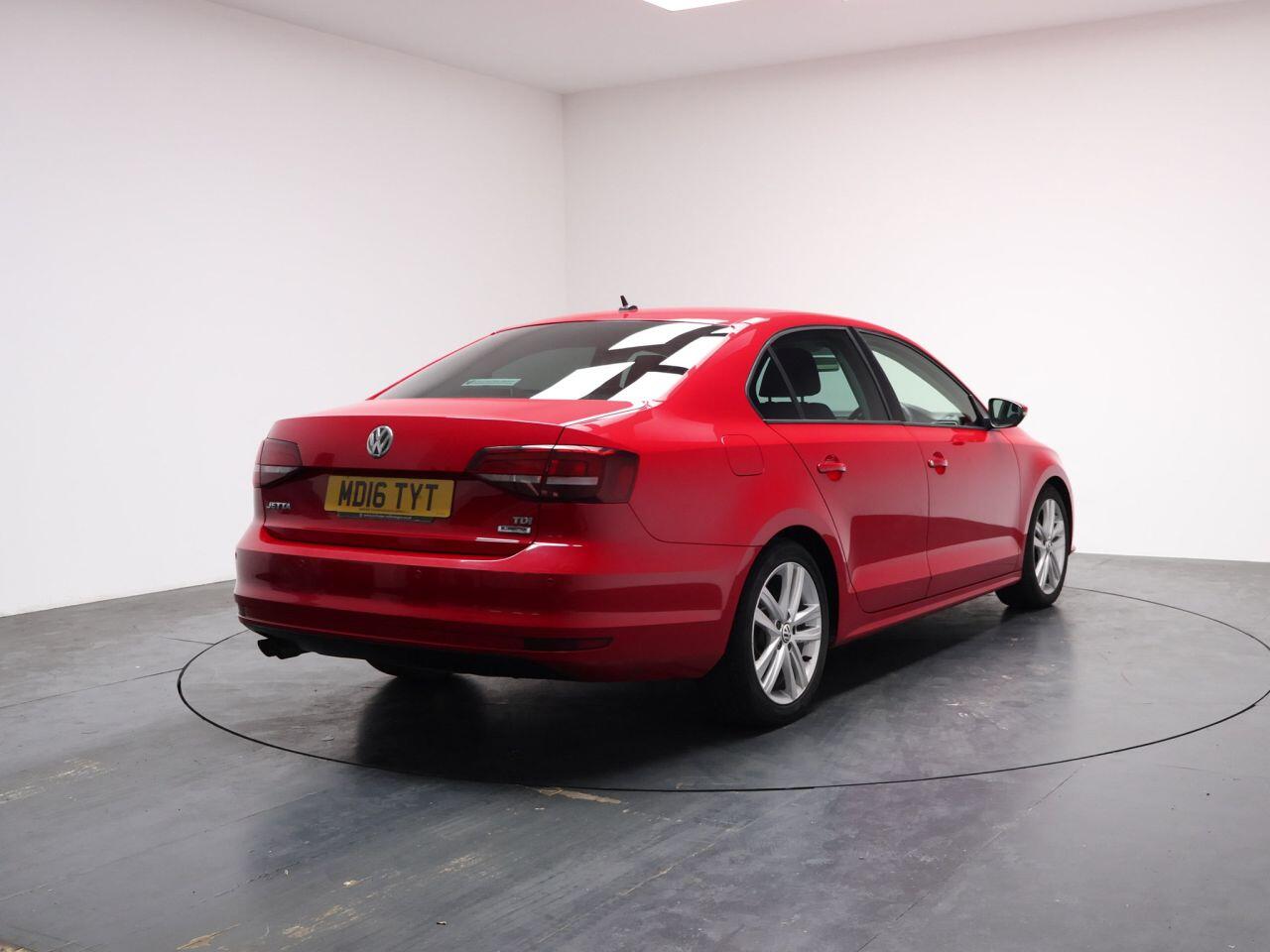 Volkswagen Jetta - Image 12