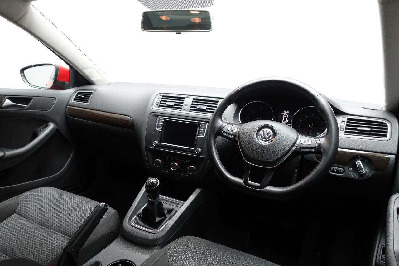 Volkswagen Jetta - Image 15