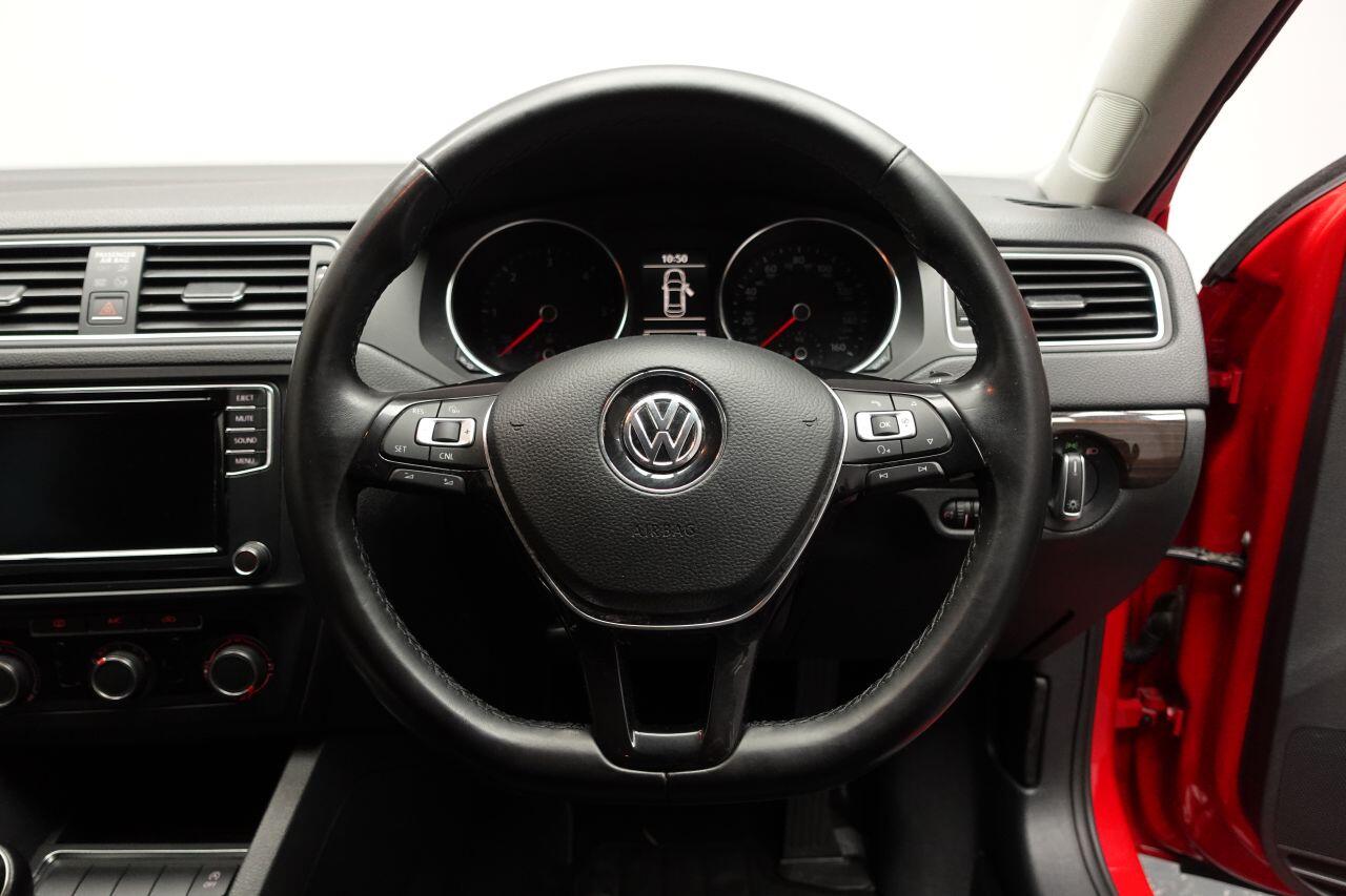 Volkswagen Jetta - Image 26