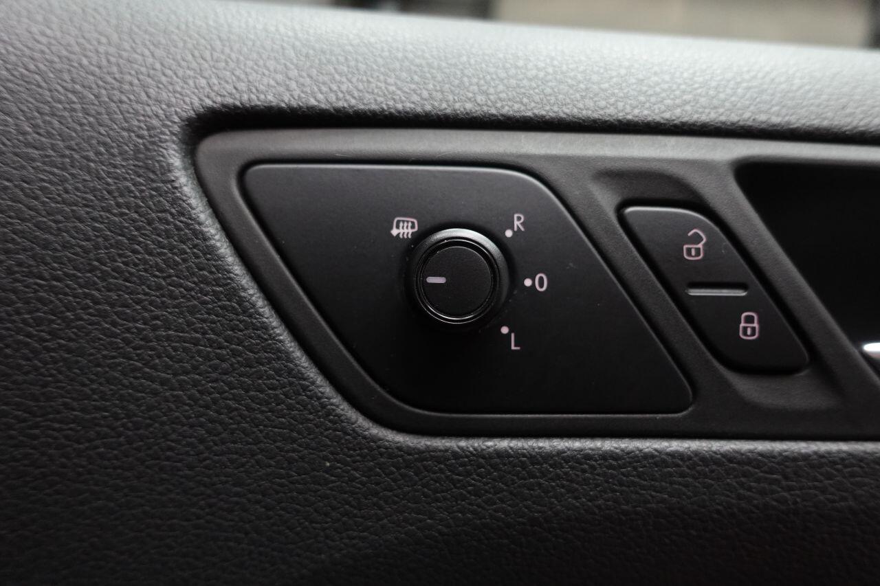 Volkswagen Jetta - Image 41