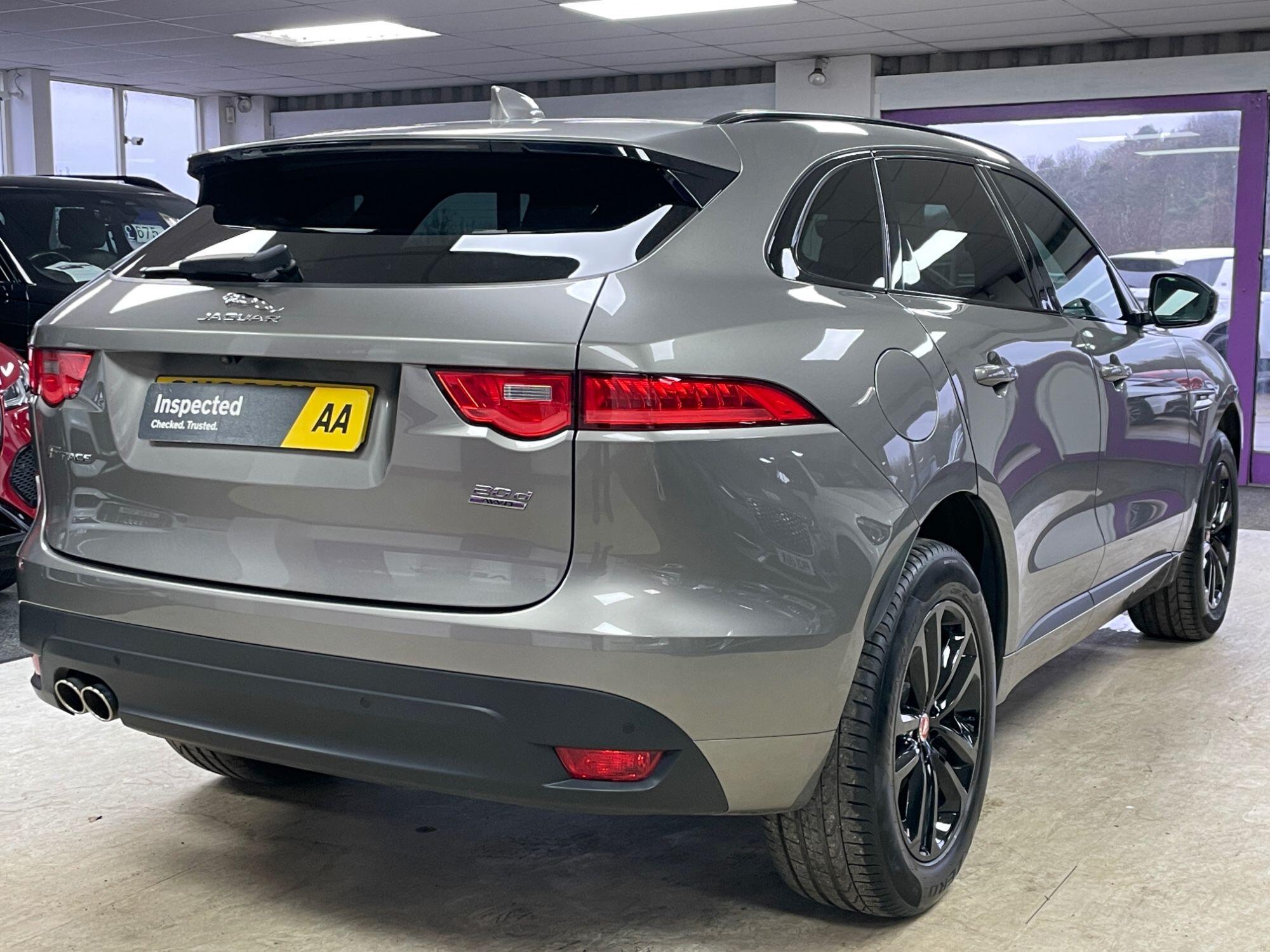Jaguar F-Pace - Image 11
