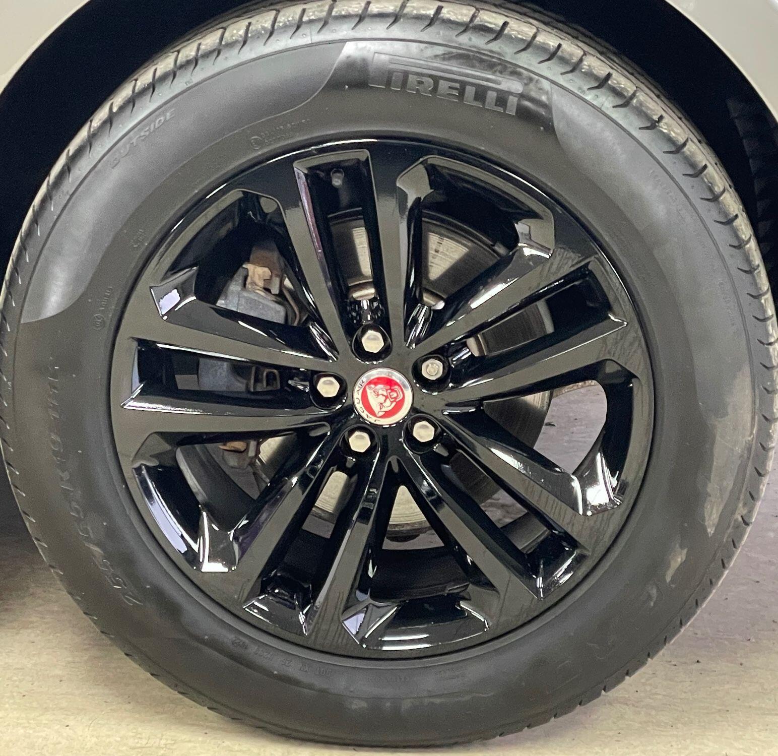 Jaguar F-Pace - Image 14