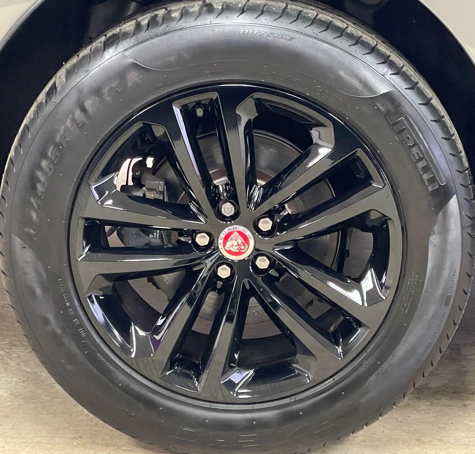 Jaguar F-Pace - Image 15