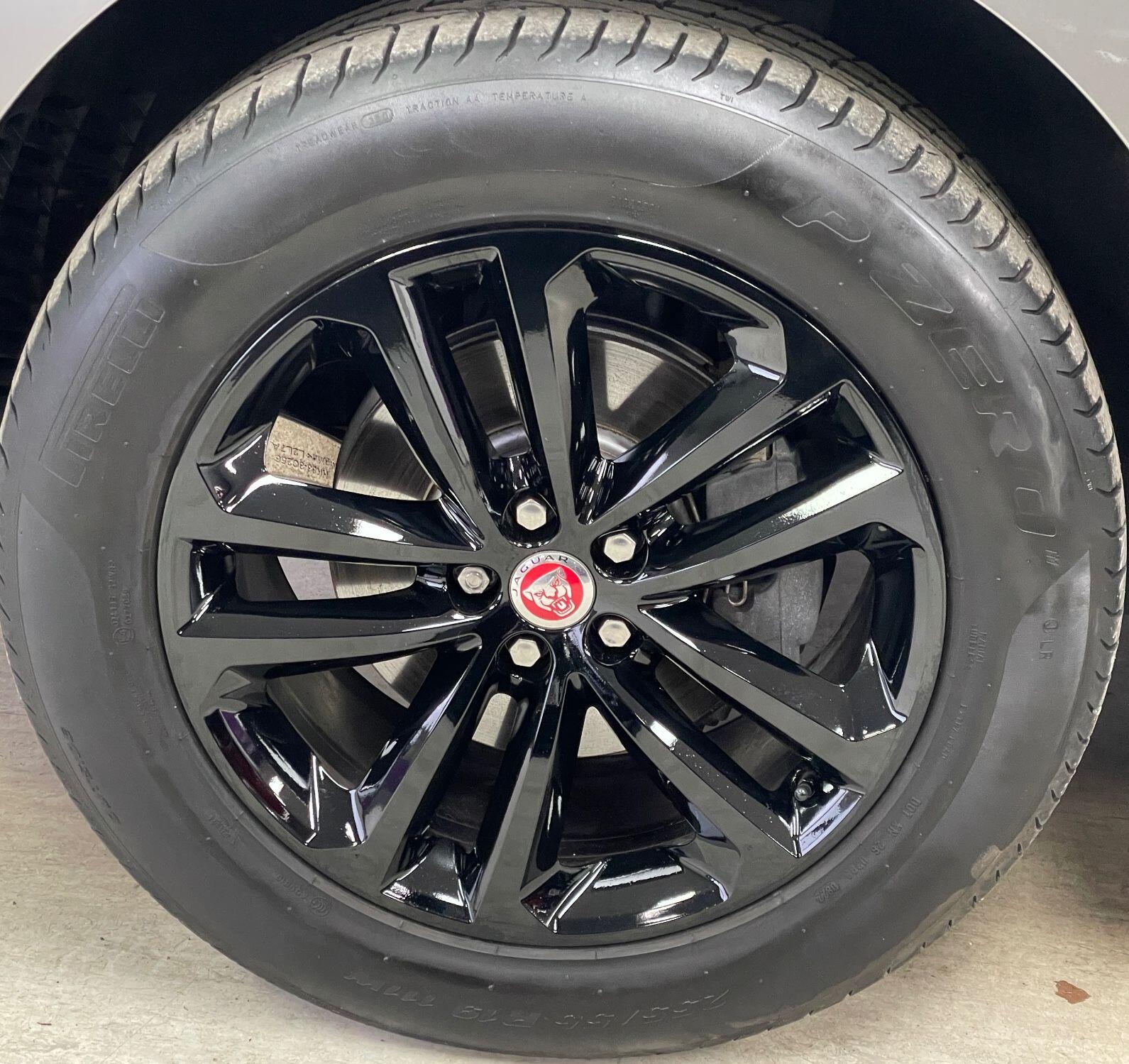 Jaguar F-Pace - Image 16