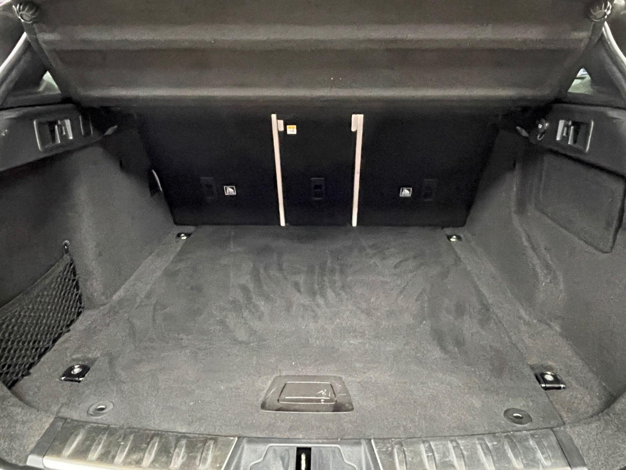 Jaguar F-Pace - Image 19